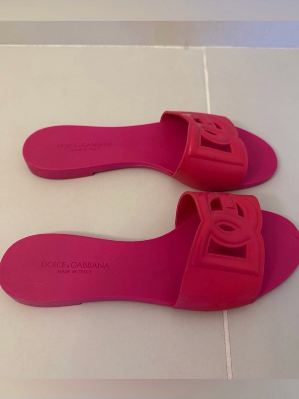 Dolce & Gabbana Hot Pink Logo Slide Sandals - Picture 5 of 11